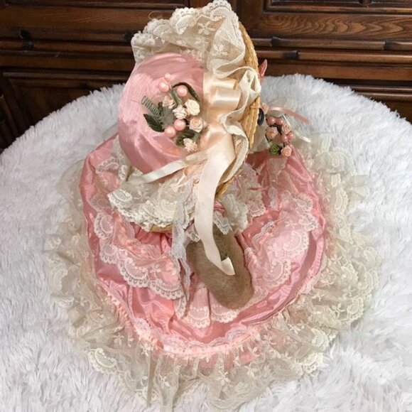 Vintage Bearly People Victorian Finely Dressed Mother and Daughter Bear Set - Picture 5 of 16